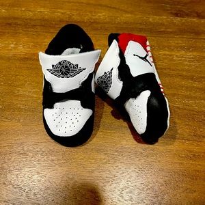 Baby Jordan’s red/white/black retro